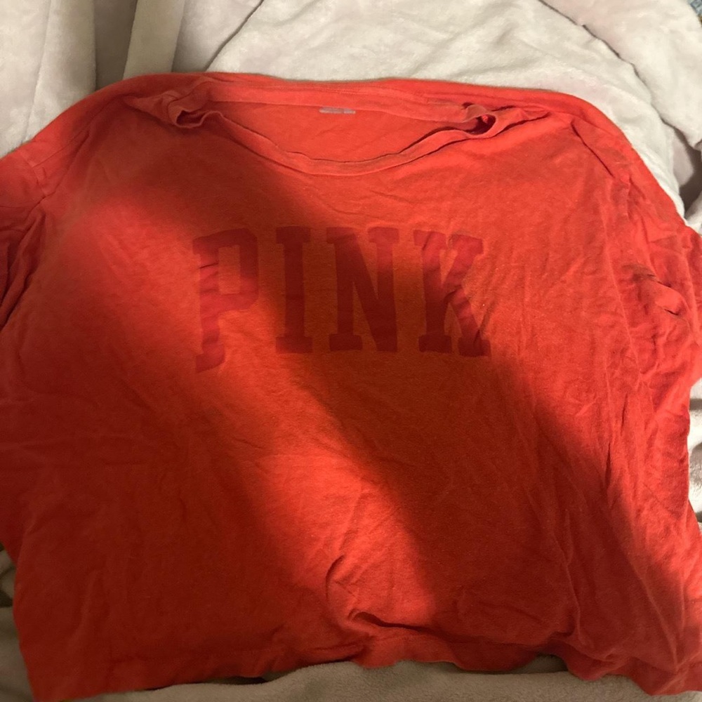 pink cropped top